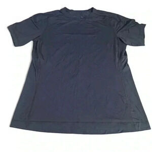 Lululemon men’s short sleeve shirt EUC Size Small/Medium